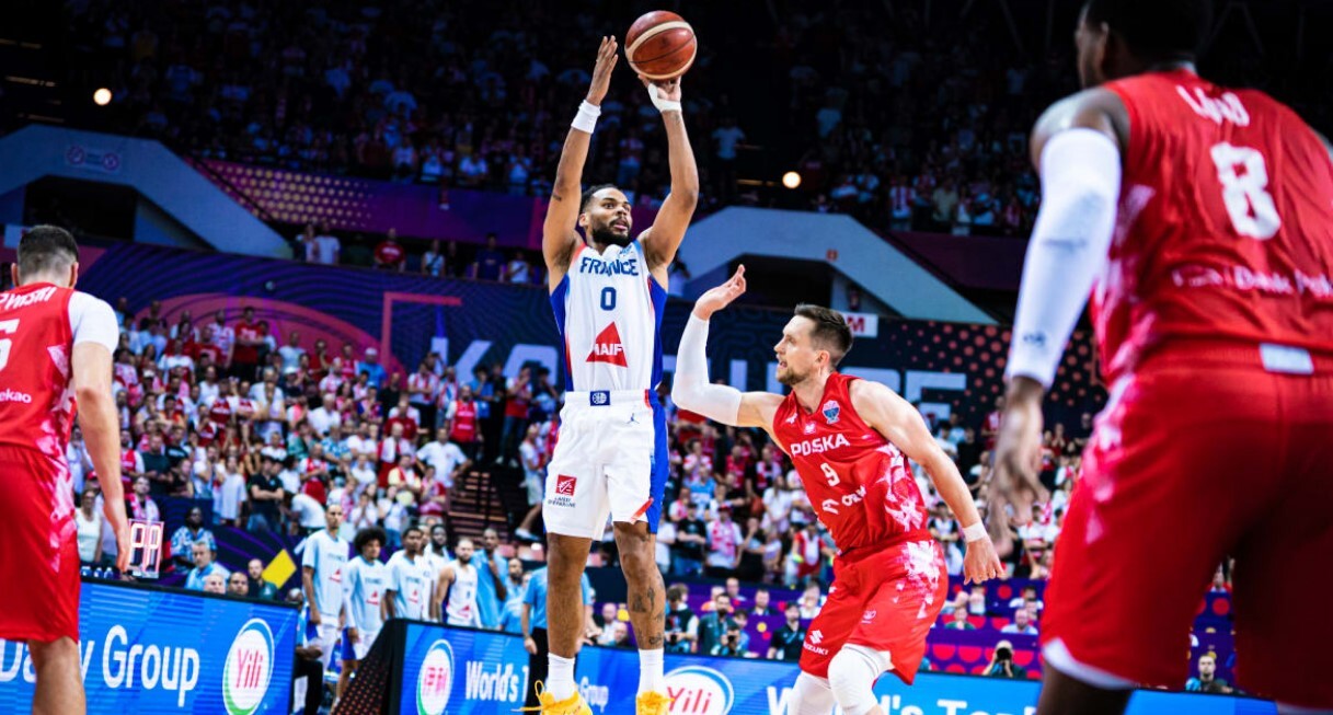Євробаскет-2025: Греція програла Боснії, Франція обіграла Польщу, Італія здолала Іспанію — Федерація баскетболу України