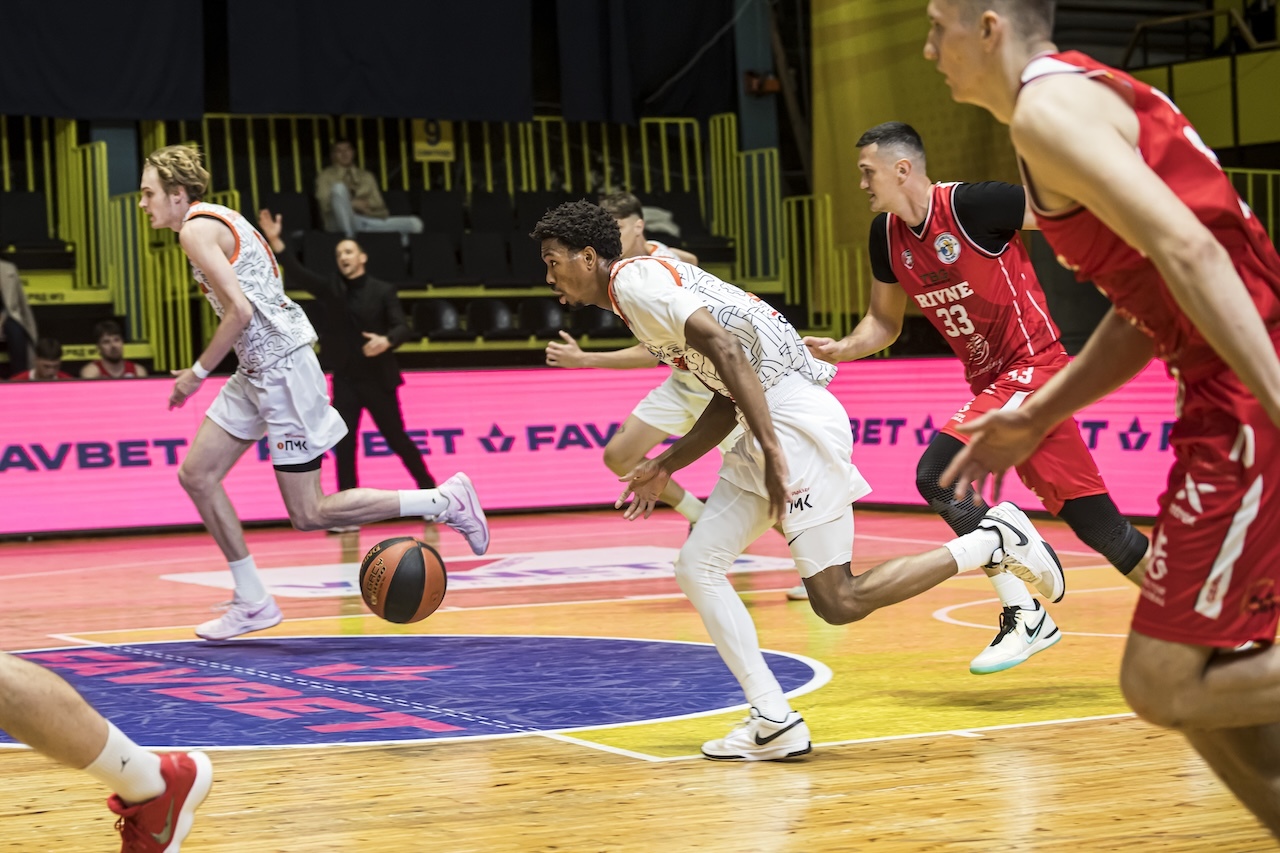 Кривбас переміг Рівне на старті сезону Суперліги — Федерація баскетболу України