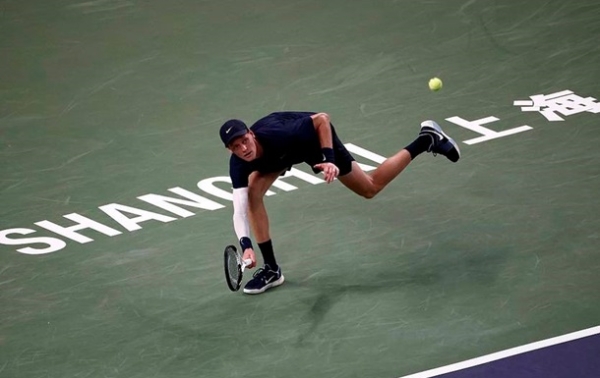 Синнер оставил корты Шанхая: занемог ногами — Теніс