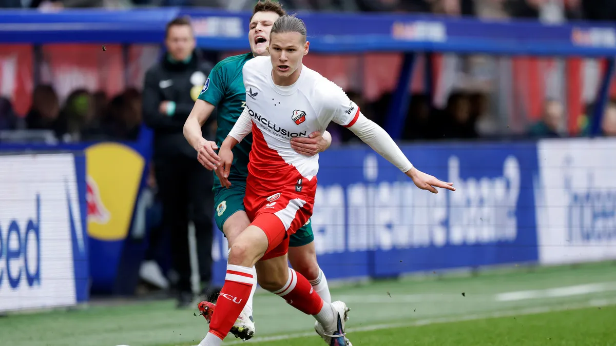 Степанов вийшов в основі Утрехта: відомий результат матчу з Хераклесом та оцінки українського форварда