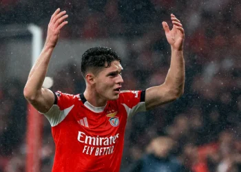 Журналіст проаналізував гру Судакова за Бенфіку: експерт назвав головний недолік півзахисника — Футбол