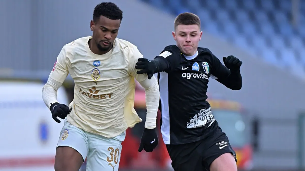 Скандал у матчі Олександрія – Шахтар: ексарбітр ФІФА проаналізував суперечливі рішення арбітрів