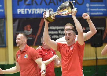 БК Рівне завершив сезон зустріччю з уболівальниками — Баскетбол