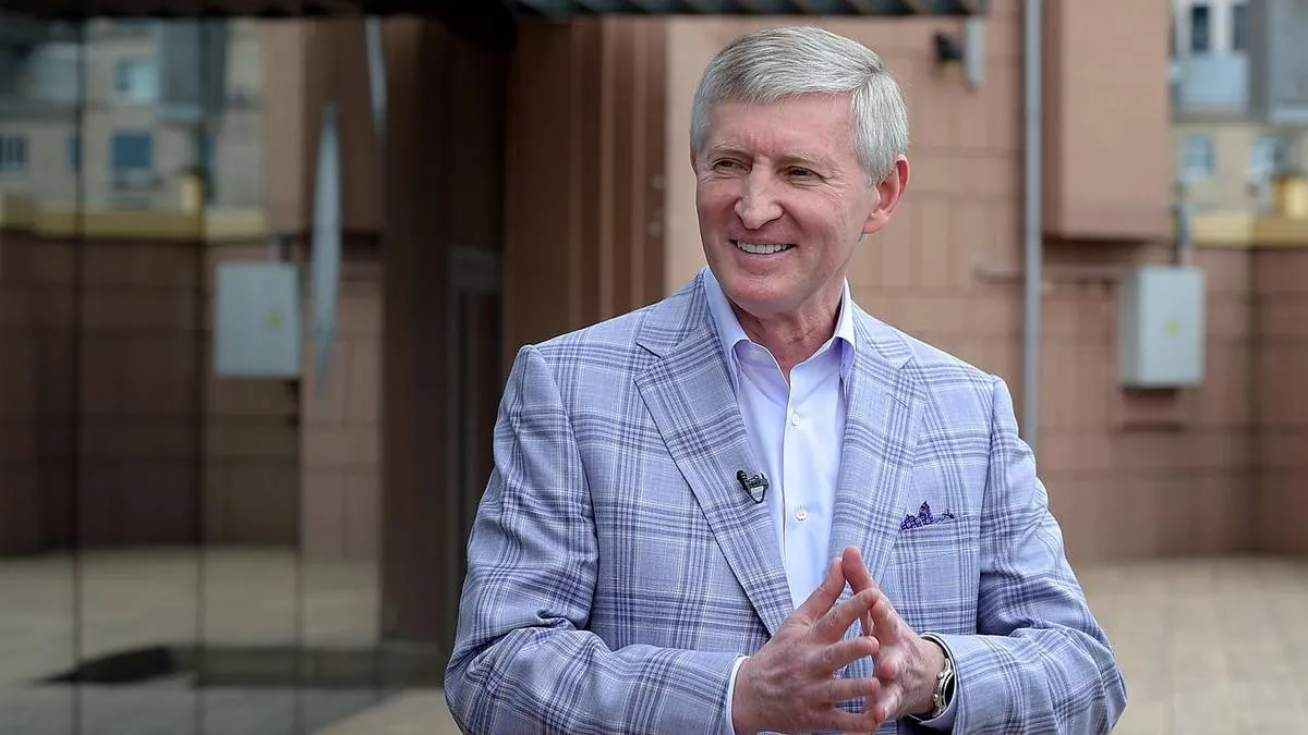 «Луческу навчив мене пити вино, а я його – співати у караоке»: Ахметов прибув на прощання з екстренером Шахтаря