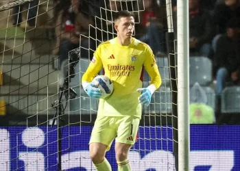 Бенфіка із Трубіним перемогла в чемпіонаті Португалії Насьонал: Судаков на поле не вийшов — Футбол