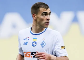 Динамо може втратити Вівчаренка – захисником цікавиться Панатінаїкос – Футбол