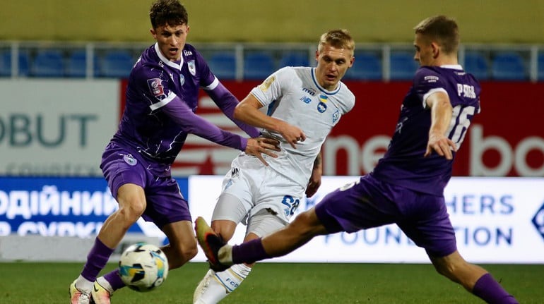 «Динамо» сенсационно проиграло «ЛНЗ» в 12 туре УПЛ