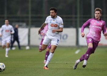 «Динамо» выиграло у «Вереса» в матче с 5 голами