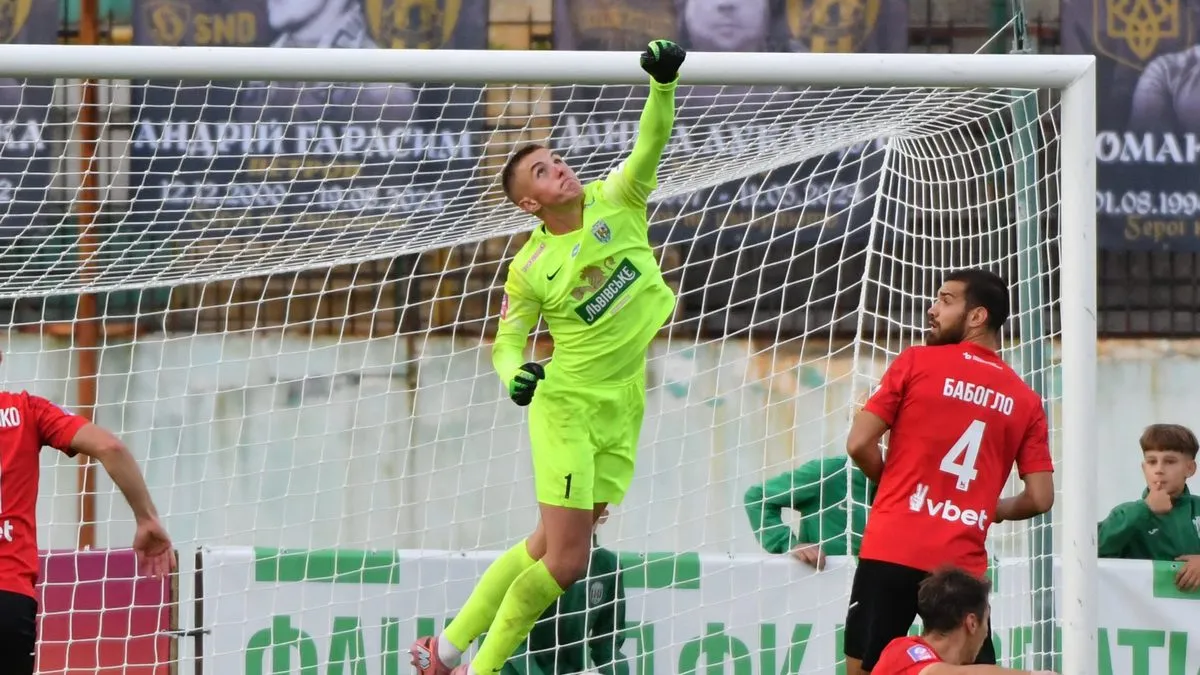 «Я атакував м’яч, далі вже були наслідки»: Домчак прокоментував епізод зі скасованим голом у матчі проти Динамо