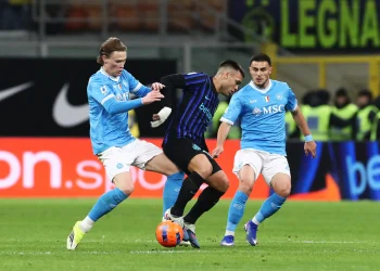 Інтер і Наполі розіграли яскраву нічию – Мактоміней двічі врятував чемпіона Італії  — Футбол