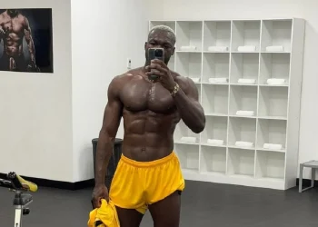 «Я не збираюся залишатися в Барселоні»: іменитий форвард завершує кар’єру через брутальне вбивство одноклубника  — Футбол