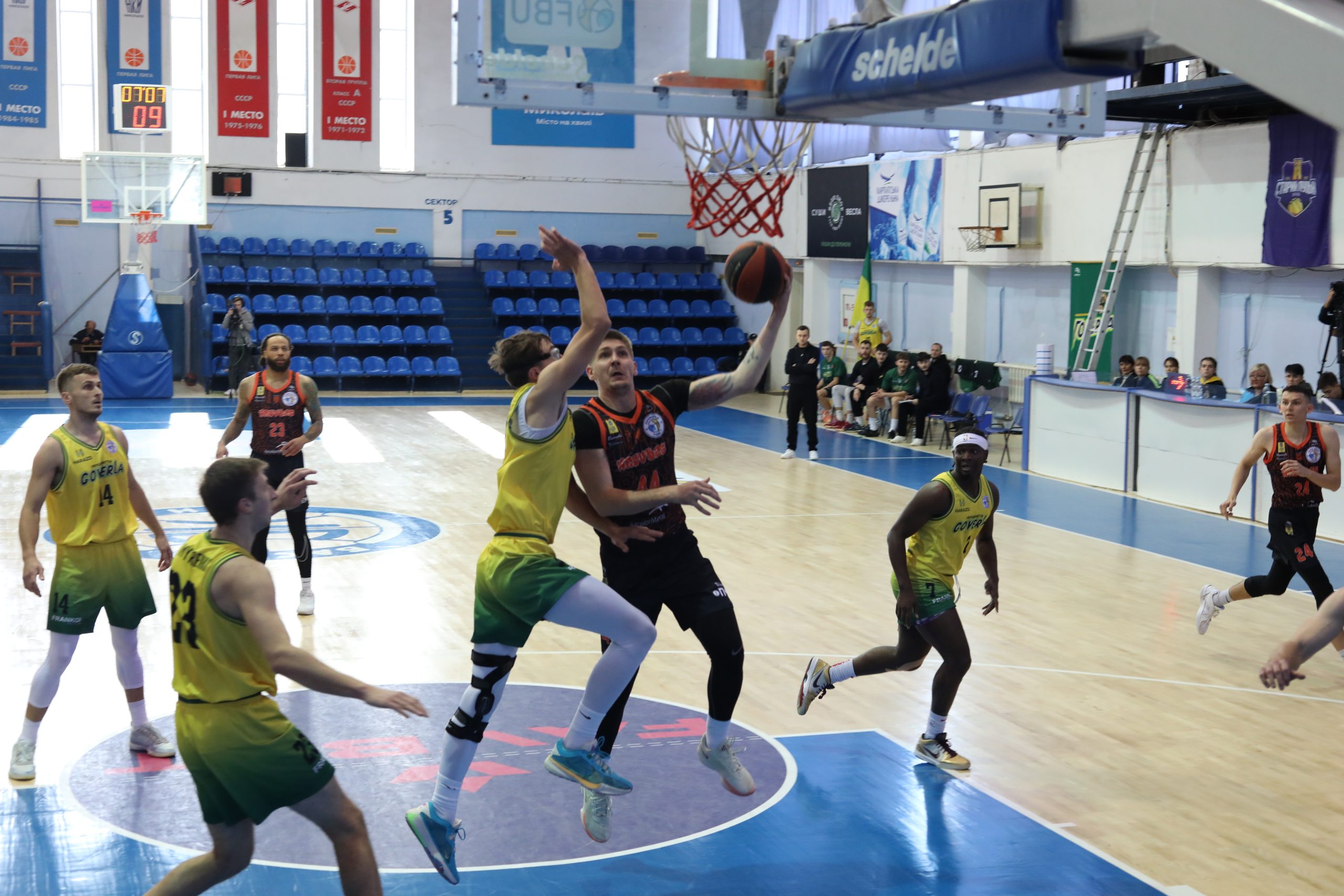 Кривбас переміг Прикарпаття-Говерлу в Миколаєві — Федерація баскетболу України