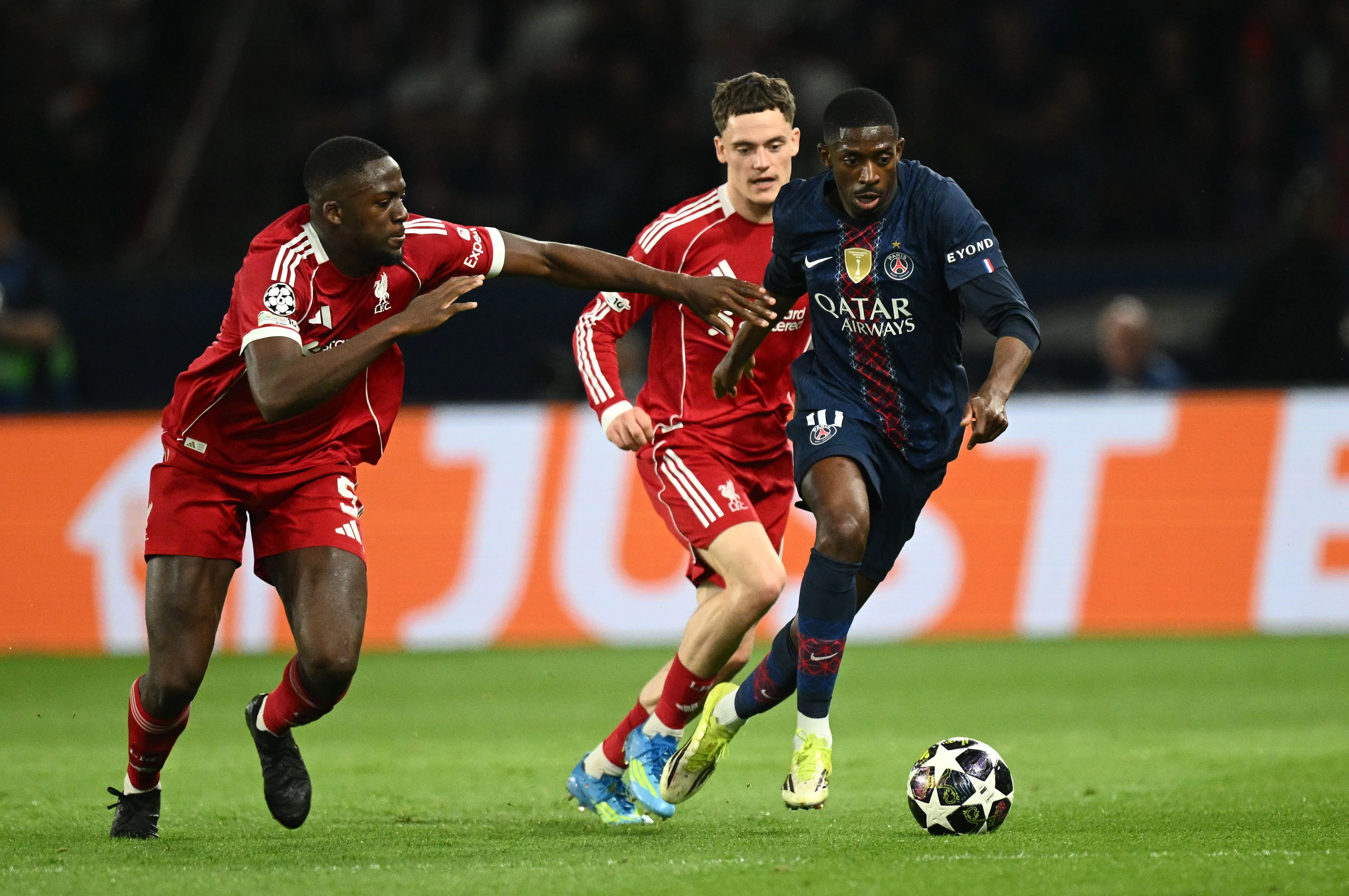 Конате і Вірц проти Дембеле / фото: Getty Images