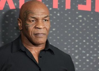 Майк Тайсон і Флойд Мейвезер проведуть бій у березні в Африці | Останні новини боксу