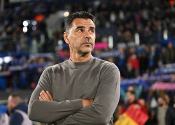 Мичел Санчес может уйти из «Жироны»: Цыганков и Ванат могут остаться без доверенного наставника