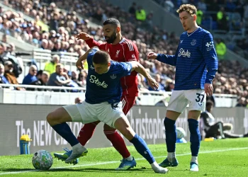 Миколенко віддав передасист, але програв дербі з Ліверпулем, Астон Вілла перемогла Сандерленд у битві з сімома голами  — Футбол