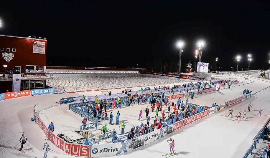 Первую гонку сезона в Кубке мира по биатлону выиграла Швеция