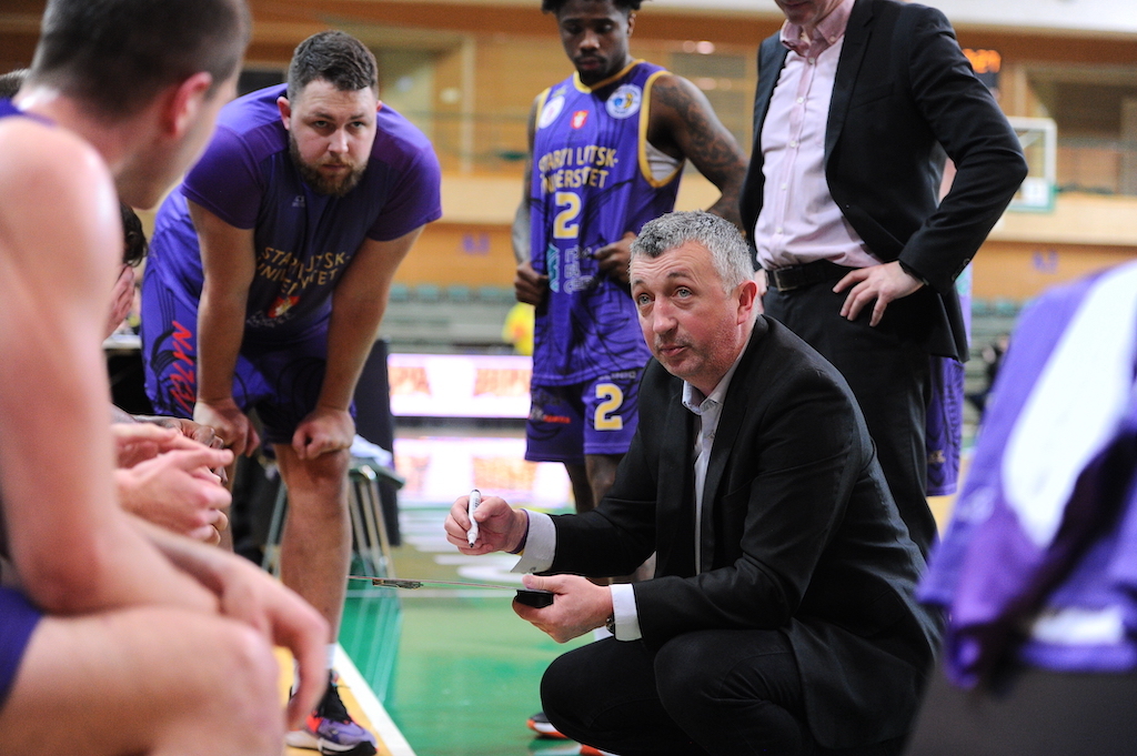 Старий Луцьк в трилері переміг Черкаські Мавпи: відео коментарів