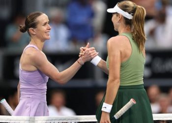 Тяжелая победа: Свитолина дожала британку — Теніс