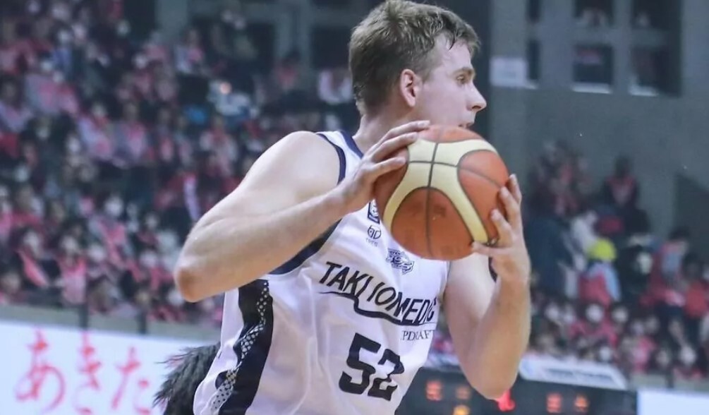 Українці за кордоном: рекорд Санона, Герун зібрав 15 підбирань у Японії