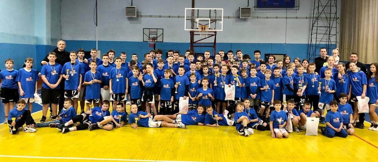 В Ужгороді провели новорічно-різдвяне свято