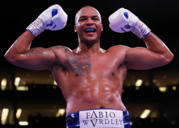 Відомий супертяж прогнозує жорсткий нокаут у бою Уордлі — Дюбуа | Останні новини боксу