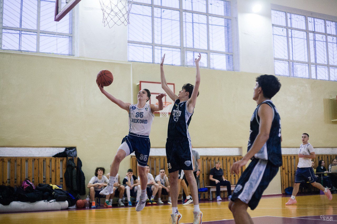 ВЮБЛ серед юнаків 2009 року: Київ та Вишневе прийняли чергові матчі першого етапу — Федерація баскетболу України