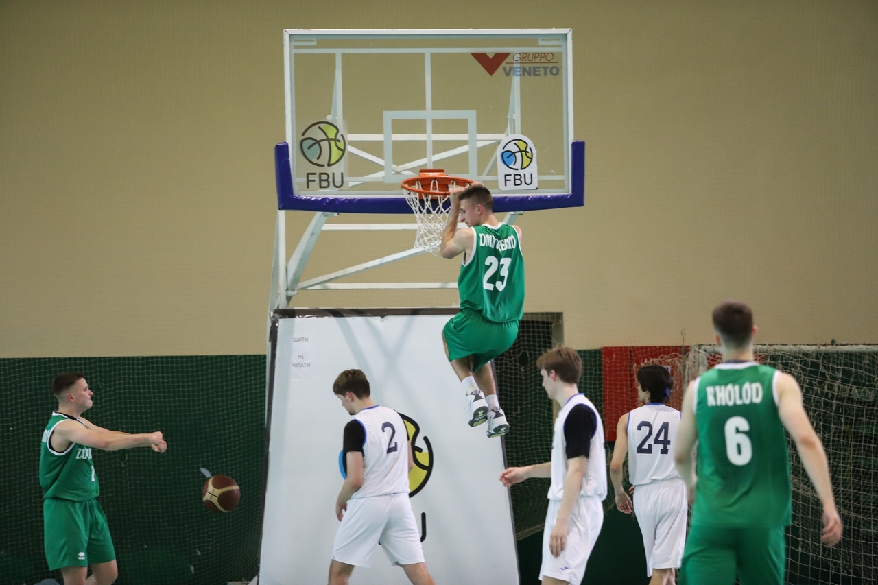 Запоріжжя та столичний PLAYMAKER розпочали з перемоги сезон Молодіжної ліги