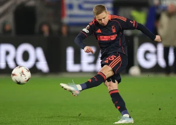 Зінченко допоміг Ноттінгем Форест вирвати перемогу над Утрехтом – камбек українця ознаменувався фатальним промахом  — Футбол